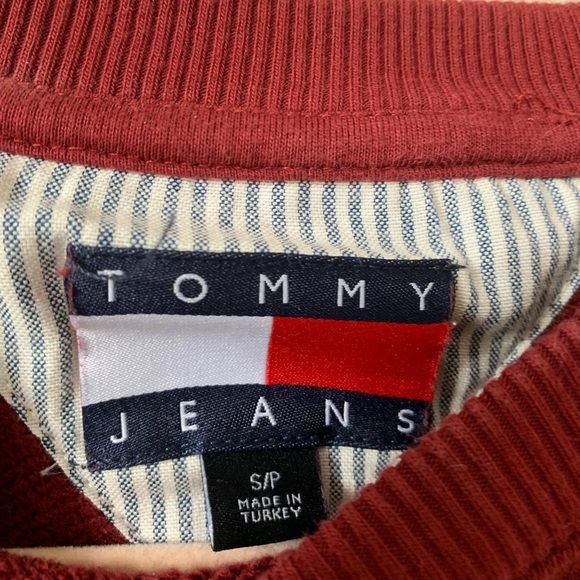 Maroon Tommy Hilfiger crewneck - Picture 2 of 3